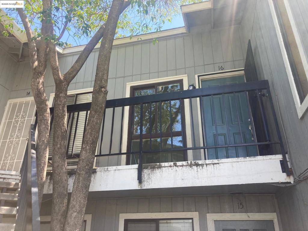 Sacramento, CA 95825,1326 Oak Terrace Ct #16
