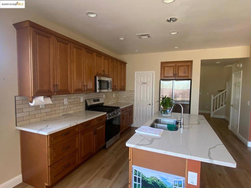 Richmond, CA 94806,5509 Vista Ct