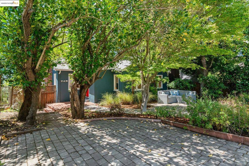 Berkeley, CA 94708,716 Cragmont Ave
