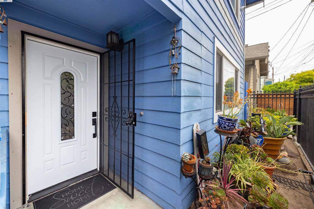 Oakland, CA 94607,1234 Willow St