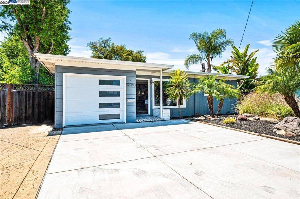 Castro Valley, CA 94546,20089 Emerald Ct
