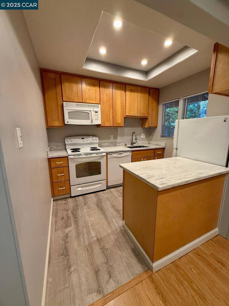 Walnut Creek, CA 94596,2061 VANDERSLICE AVE