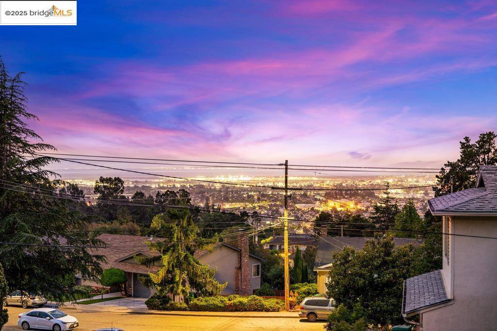 Oakland, CA 94605,21 Maggiora Ct