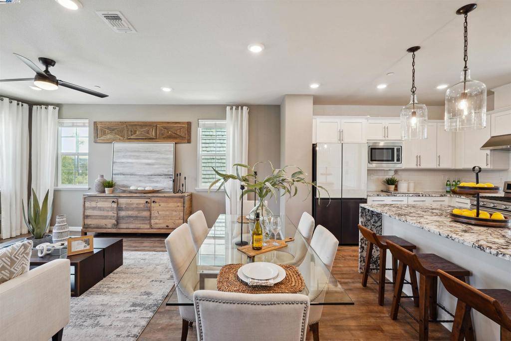 Hayward, CA 94541,1271 Walpert St