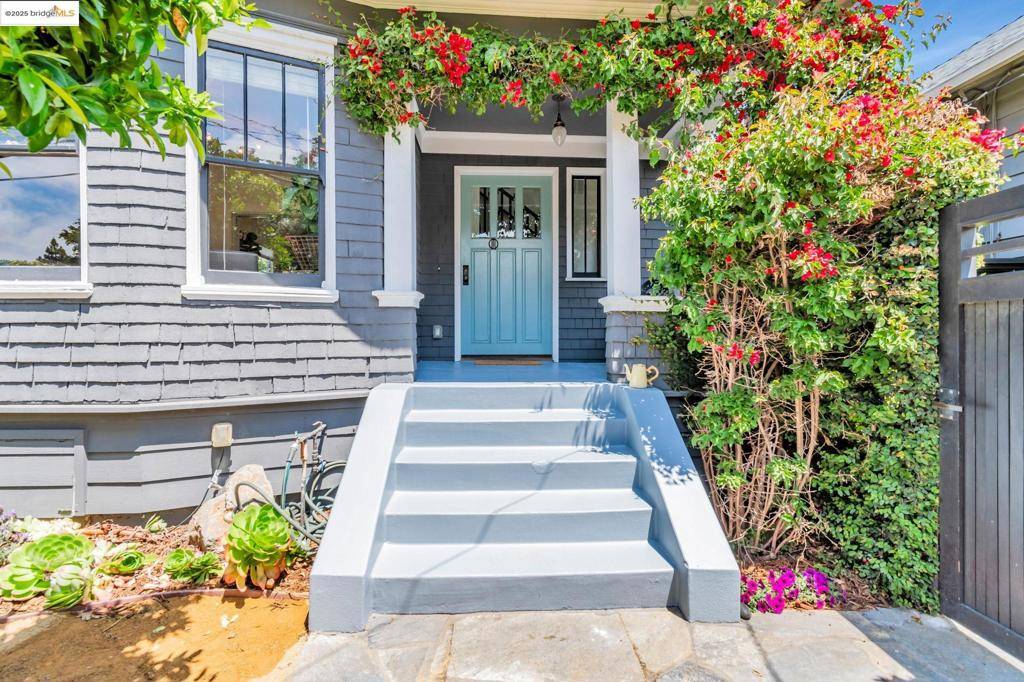 Oakland, CA 94618,6108 Hillegass Ave