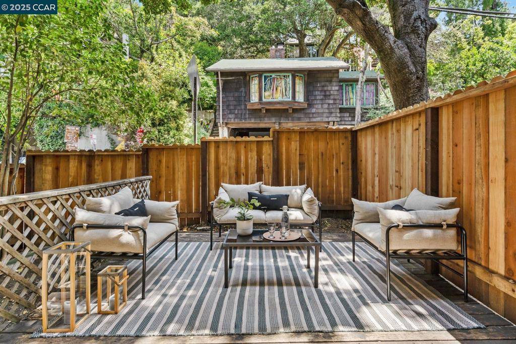 Berkeley, CA 94704,2 Panoramic Way #101