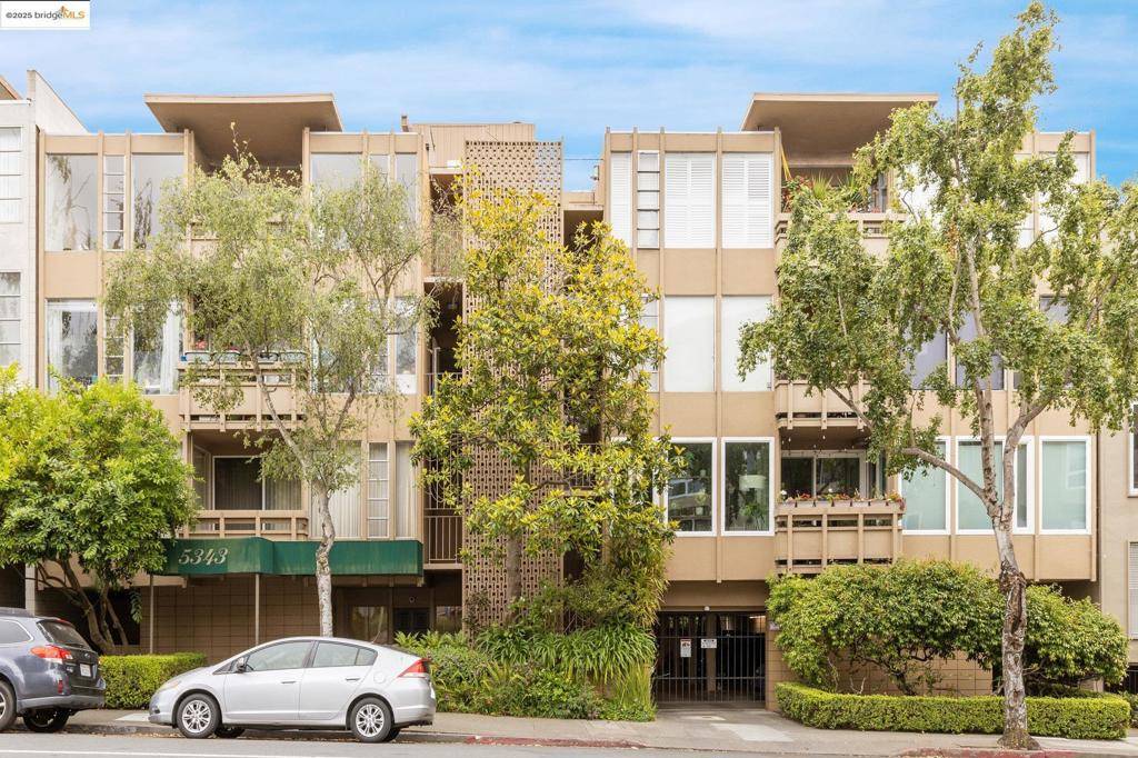 Oakland, CA 94618,5343 Broadway Ter #401