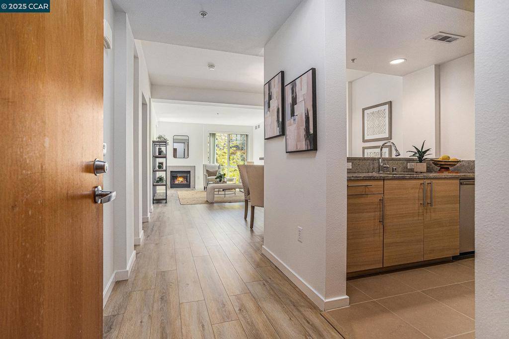 Walnut Creek, CA 94596,1655 N California Blvd #338