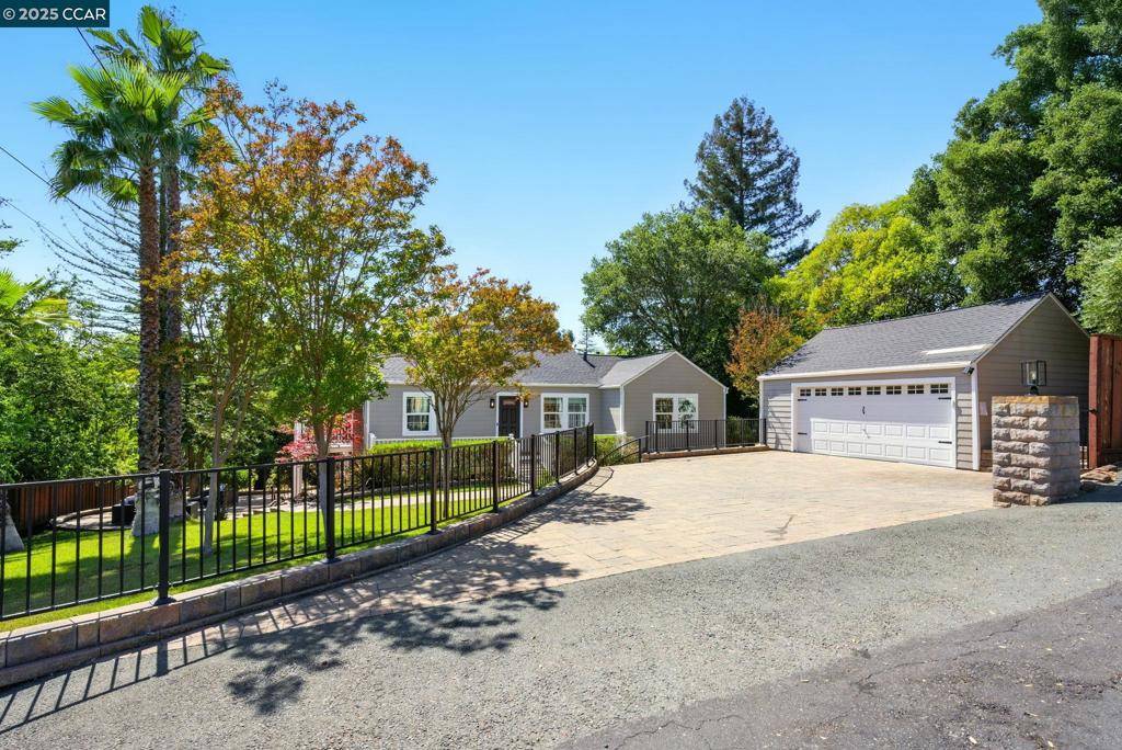 Alamo, CA 94507,241 Livorna Heights Rd