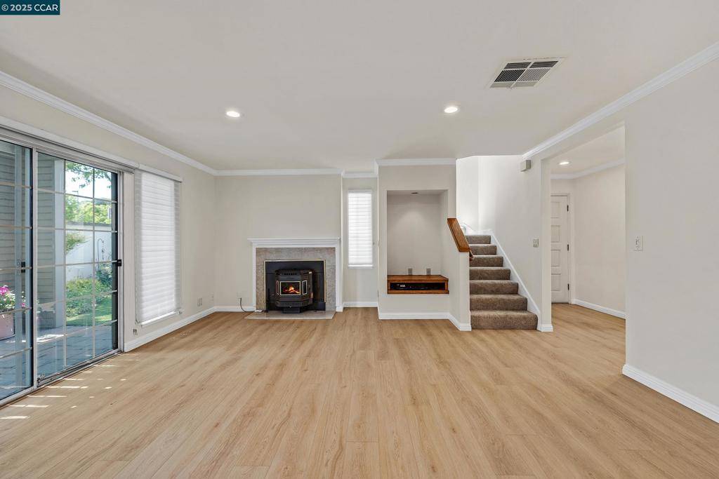 Pleasanton, CA 94588,5601 Baldwin Way