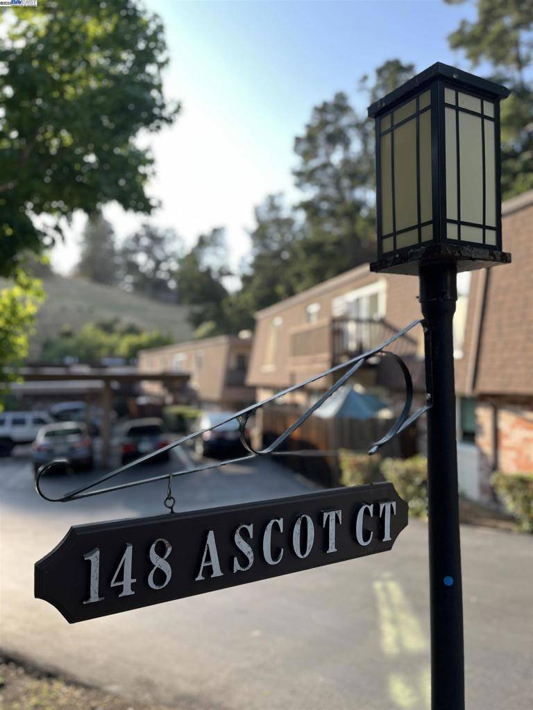 Moraga, CA 94556,148 Ascot Ct #1