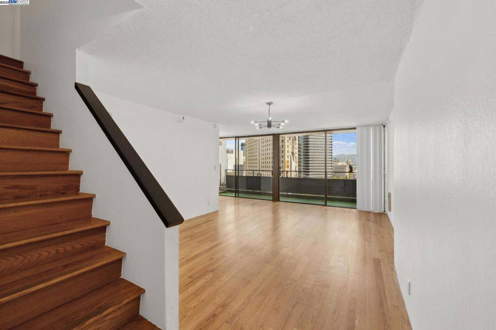 Oakland, CA 94607,801 Franklin St #1201