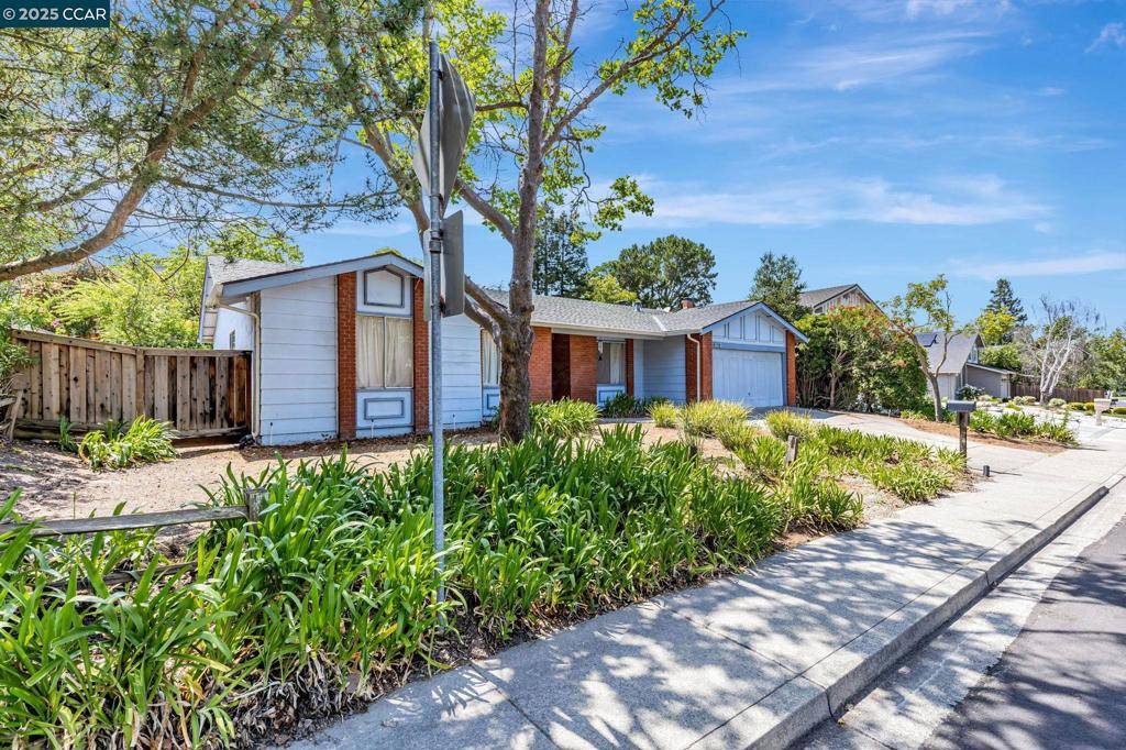 San Ramon, CA 94583,2572 Marsh Drive