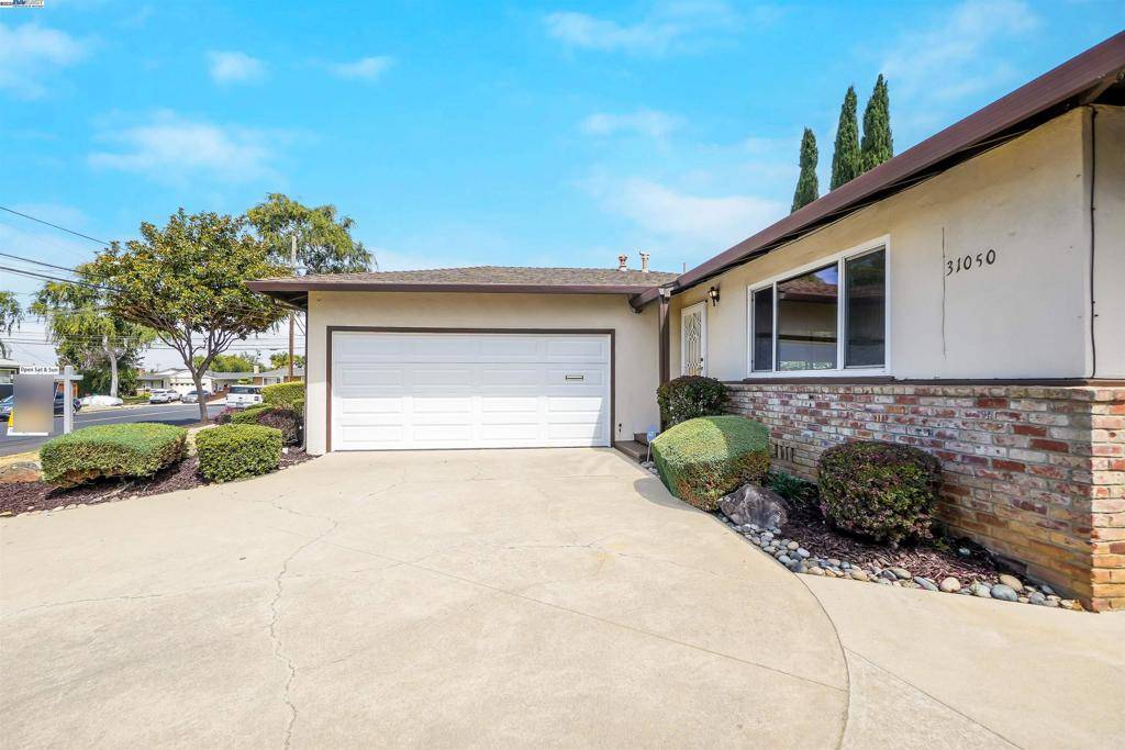 Hayward, CA 94544,31050 Chicoine Ave