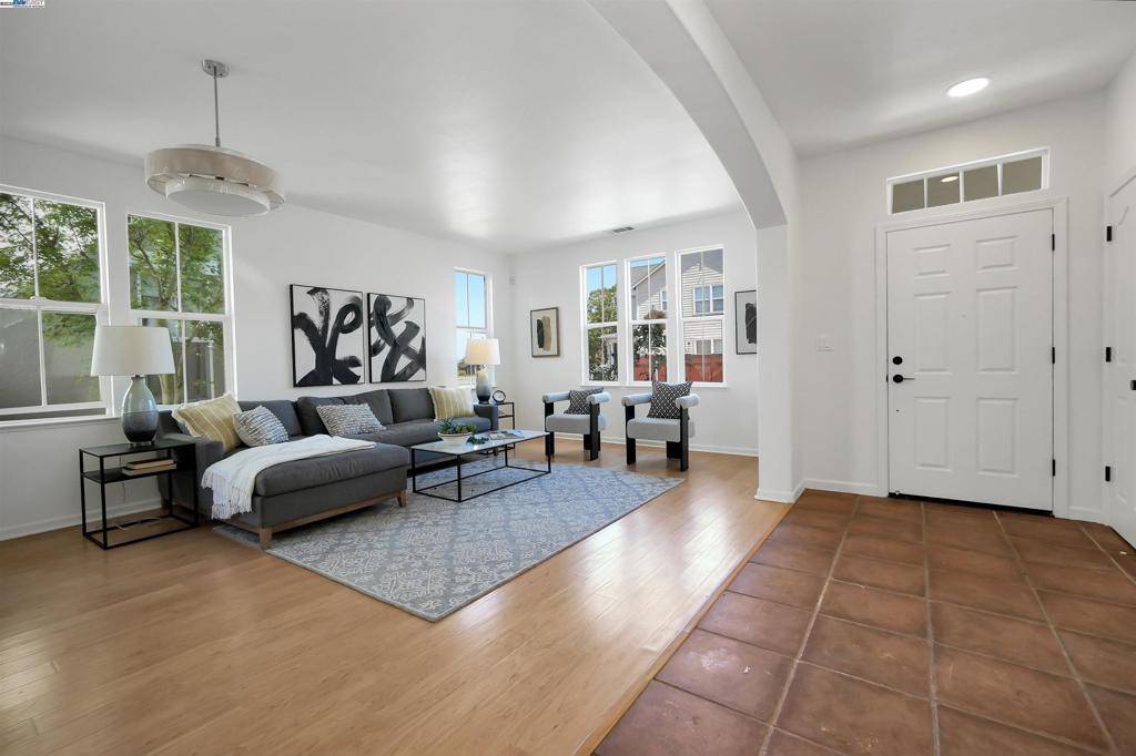 Hercules, CA 94547-2703,1165 Cottage Ln