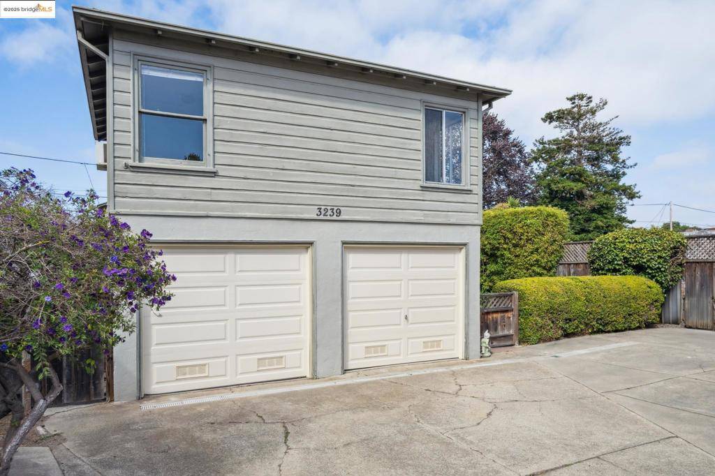 Alameda, CA 94501,3239 Briggs Ave