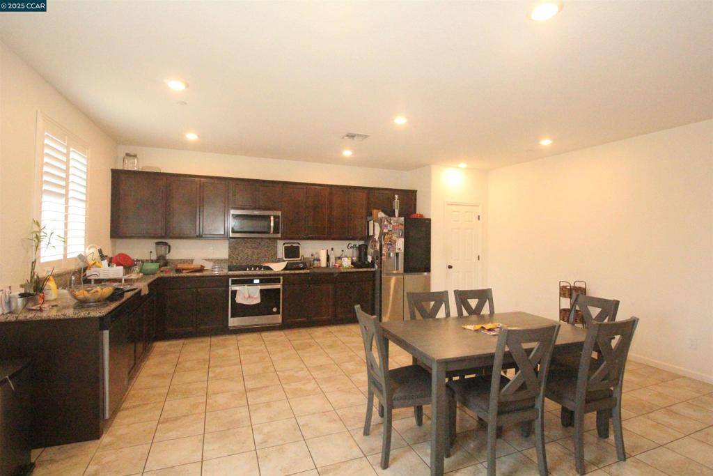 Lathrop, CA 95330-8354,474 Central Pacific St.