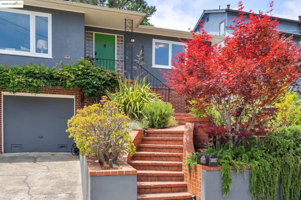 Oakland, CA 94619,3935 Reinhardt Dr