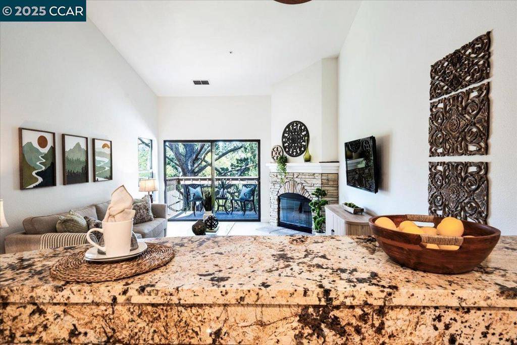 Walnut Creek, CA 94595,1733 S Villa Way