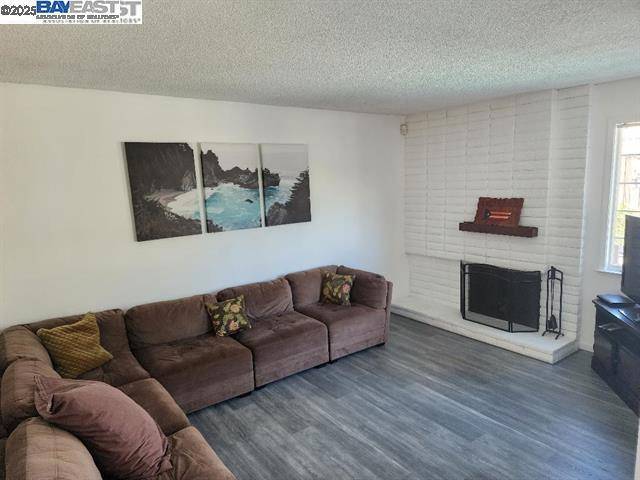 Newark, CA 94560,36202 Worthing