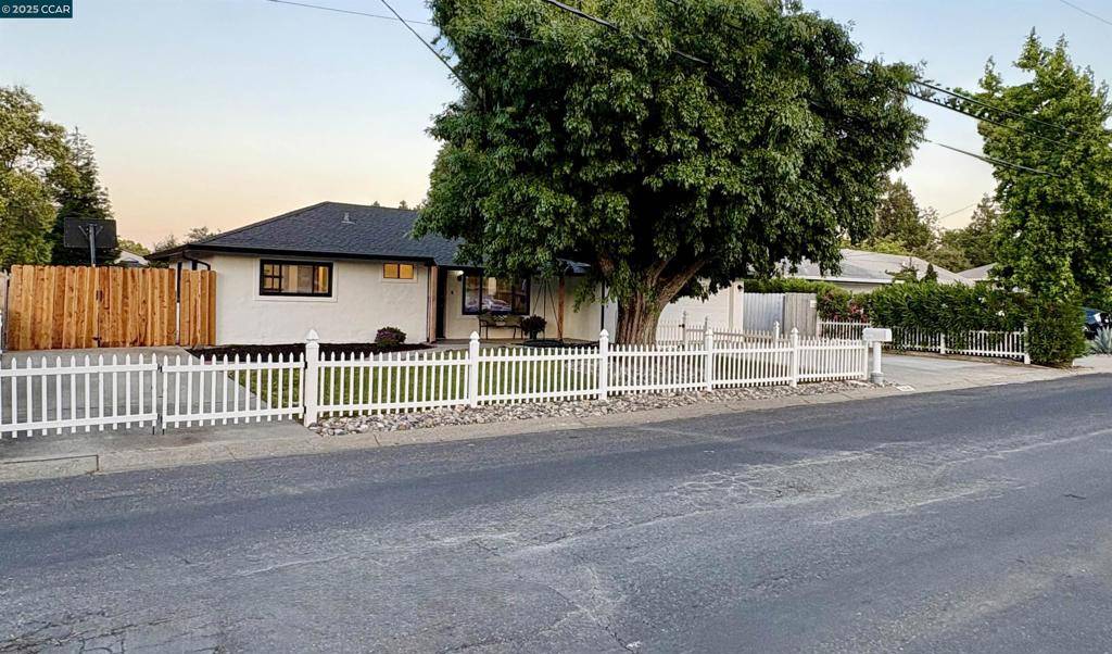 Pleasant Hill, CA 94523,2036 Helen Road