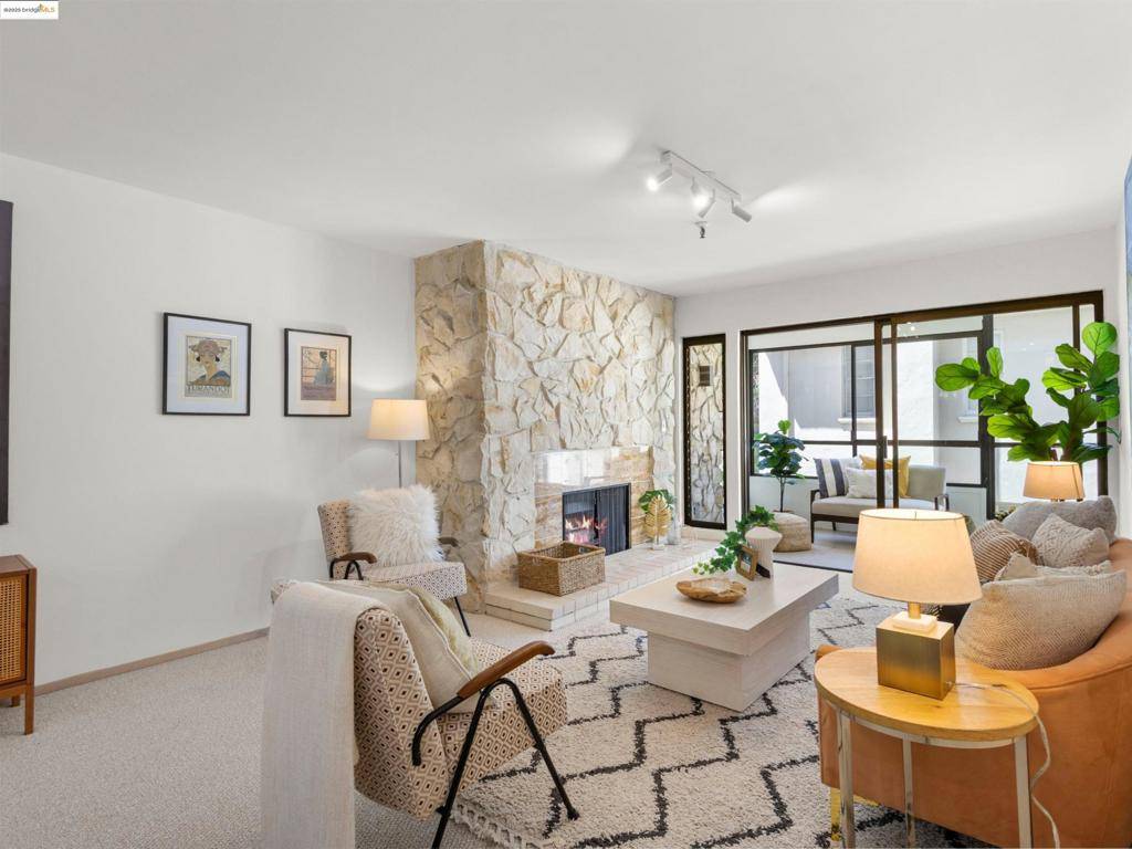 Oakland, CA 94606,1830 Lakeshore Ave #306