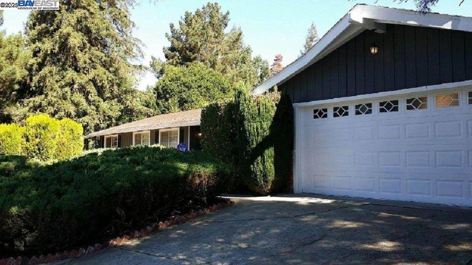 Orinda, CA 94563,3 Southwaite ct