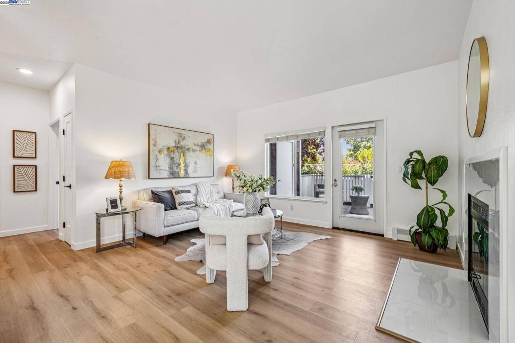 Richmond, CA 94804,207 Bayside Court