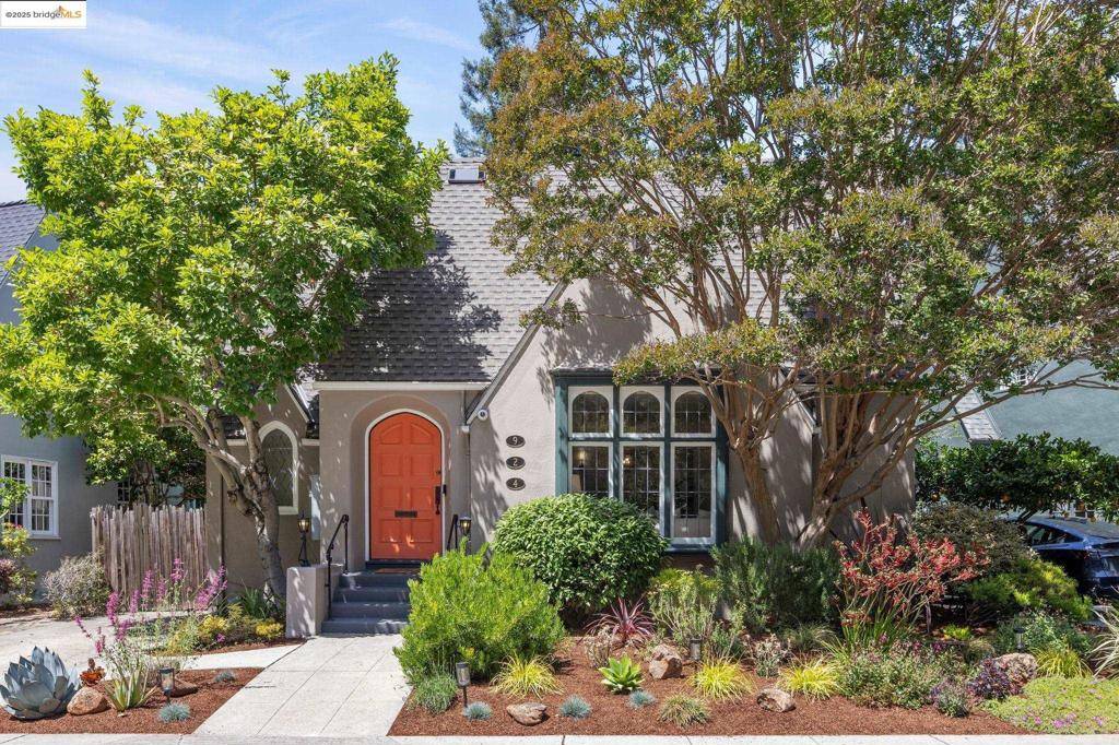 Oakland, CA 94610-2515,924 Trestle Glen Rd