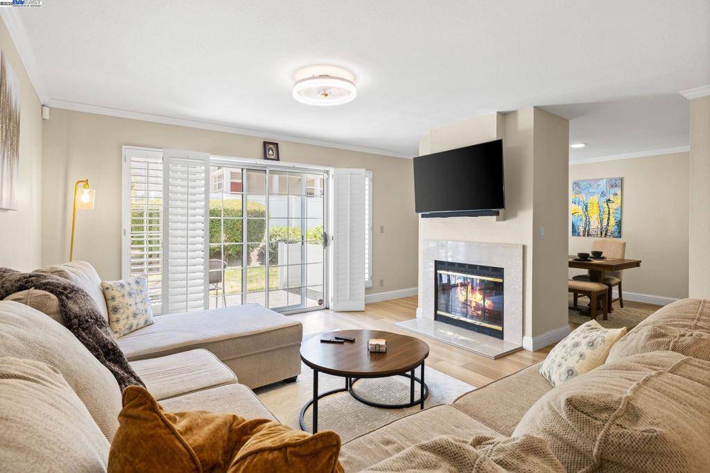 Pleasanton, CA 94588,5574 Baldwin Way