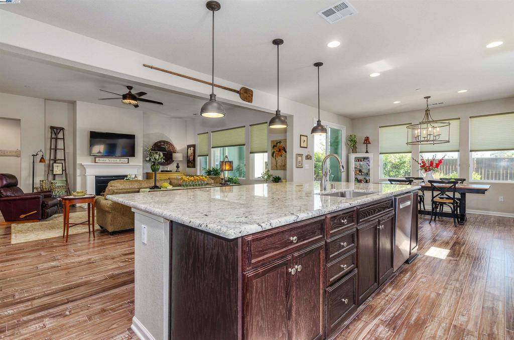 Pittsburg, CA 94565,4045 Sarasta Bay Dr