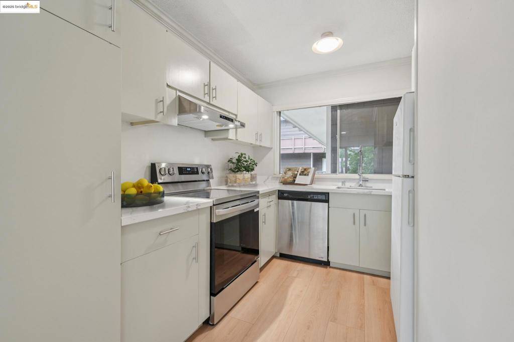 Berkeley, CA 94704,2601 College Ave #205