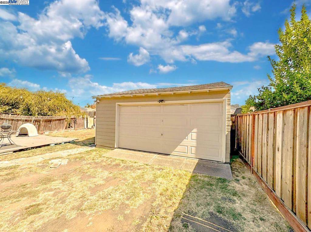 Oakland, CA 94603,10504 Voltaire Ave