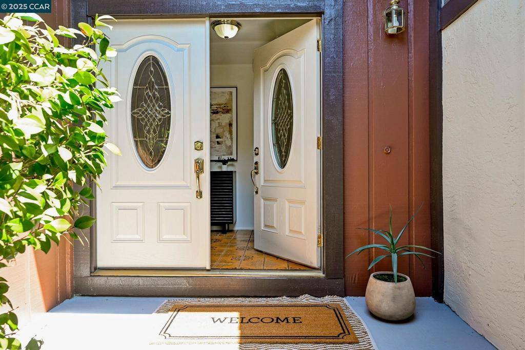 Martinez, CA 94553,277 Holiday Hills Dr