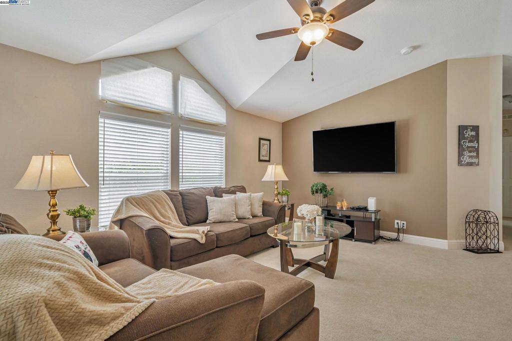 Pleasanton, CA 94566,3263 Vineyard