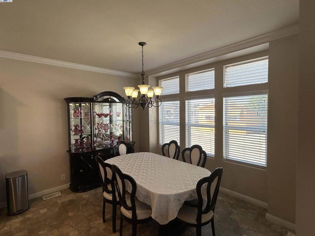 Hayward, CA 94545,1200 W Winton Ave
