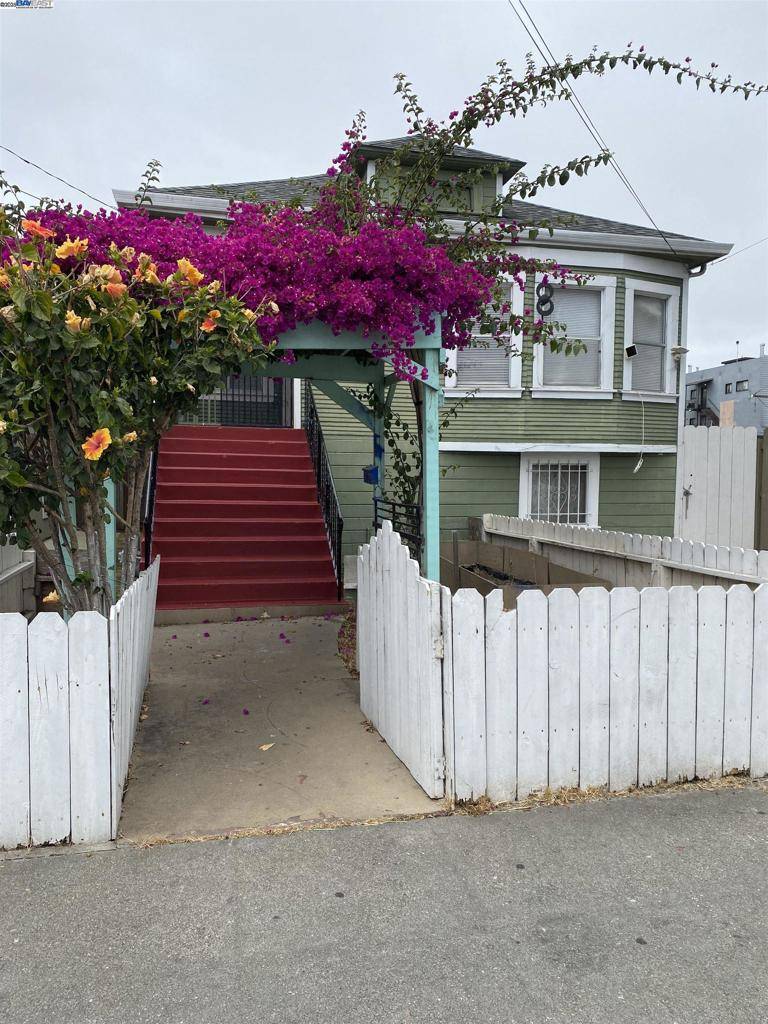 Oakland, CA 94601,1221 38th Avenue