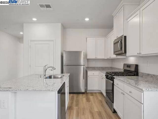 Rio Vista, CA 94571,2242 Park Pl