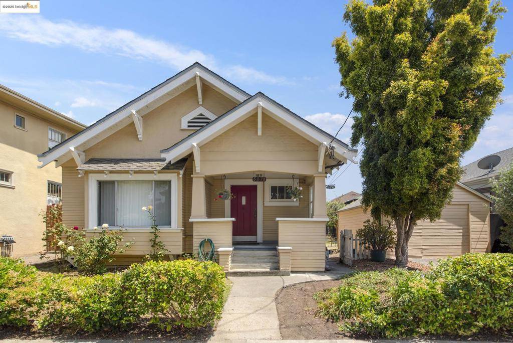 Oakland, CA 94618,5378 Locksley Ave