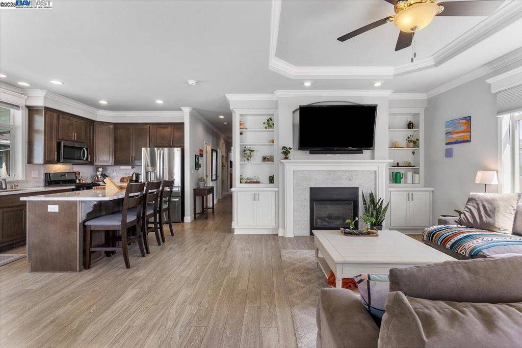 Redwood City, CA 94063,3015 E Bayshore Road #423