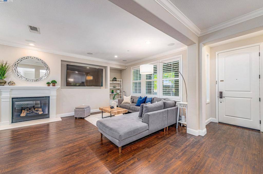 Dublin, CA 94568,3607 Central Pkwy