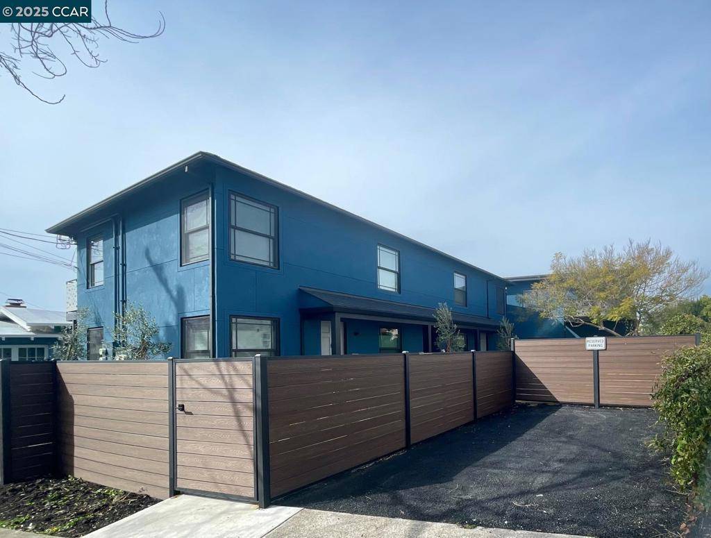 Berkeley, CA 94702,1329 Hopkins St