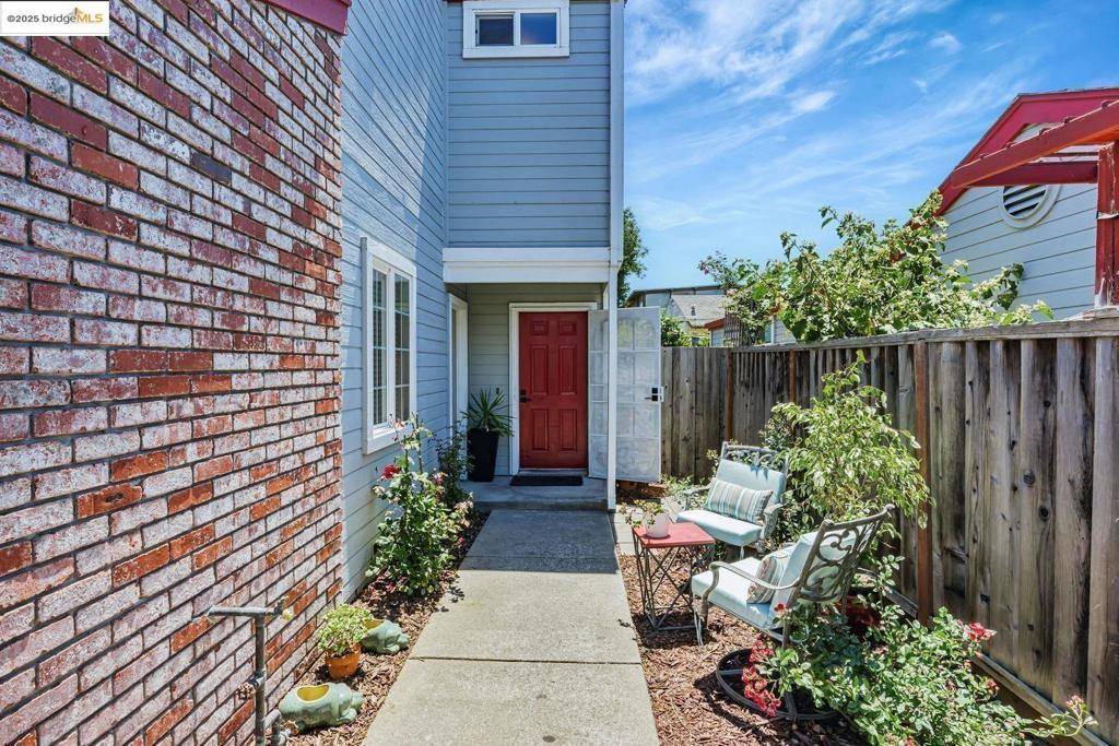 Oakland, CA 94603,16 Town Square PL