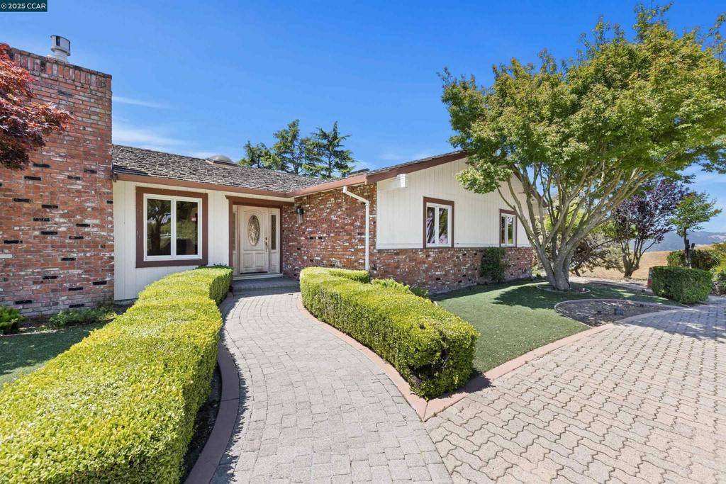 Danville, CA 94526-9999,70 Sherburne Hills Road