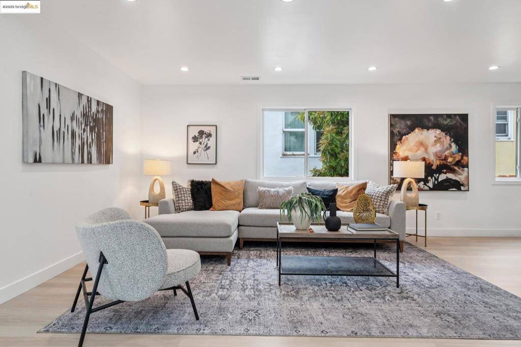 Berkeley, CA 94702,1207 Cedar St