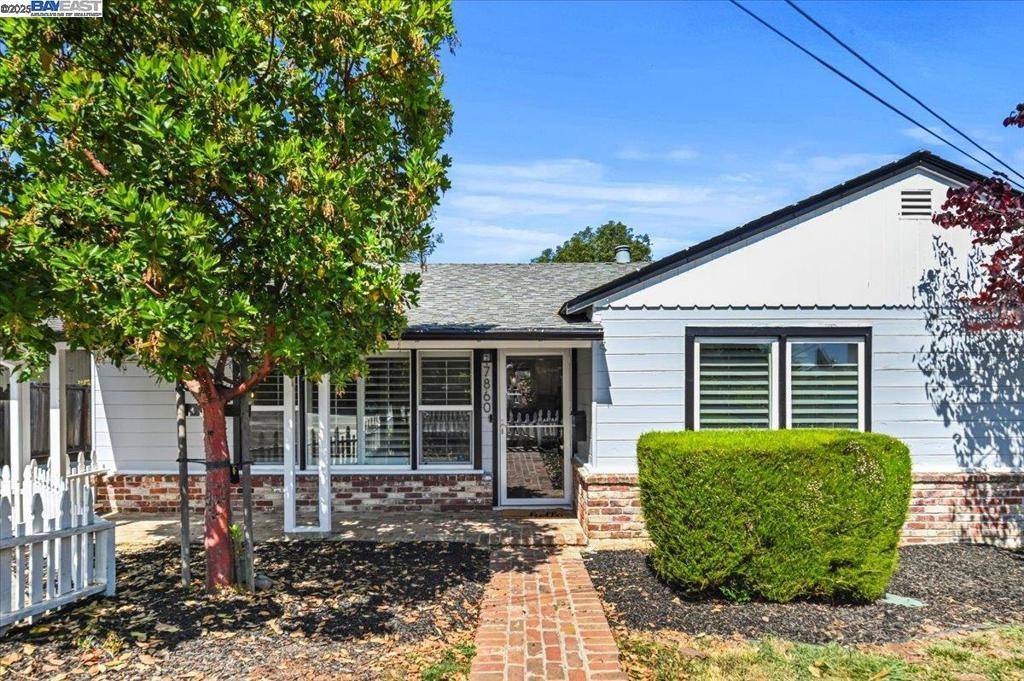 Castro Valley, CA 94546,17860 Almond Rd