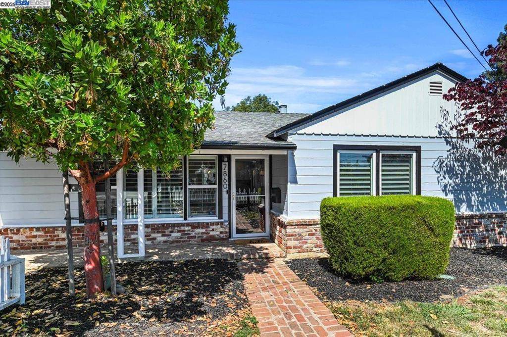 Castro Valley, CA 94546,17860 Almond Rd