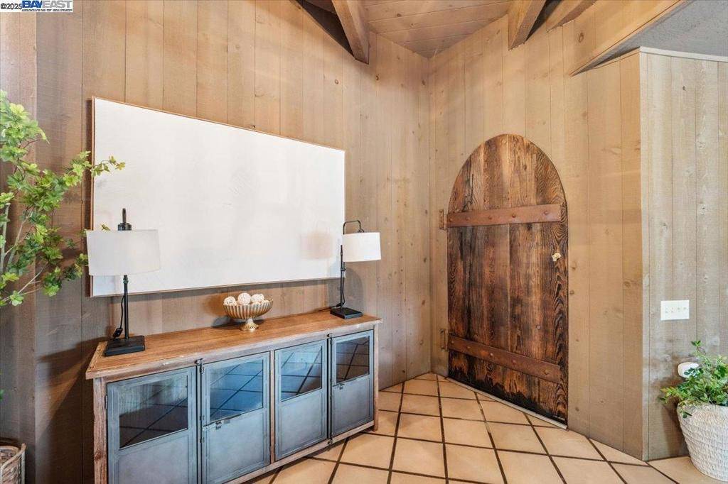 Carmel Valley, CA 93924,15335 Via Los Tulares