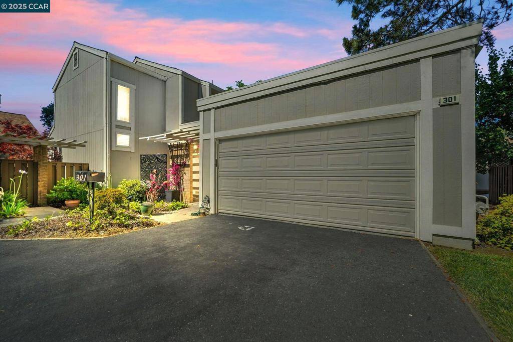 Martinez, CA 94553,301 Parklane Plz