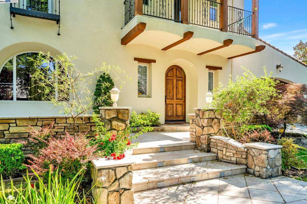 San Ramon, CA 94582,2048 Feathermint Dr